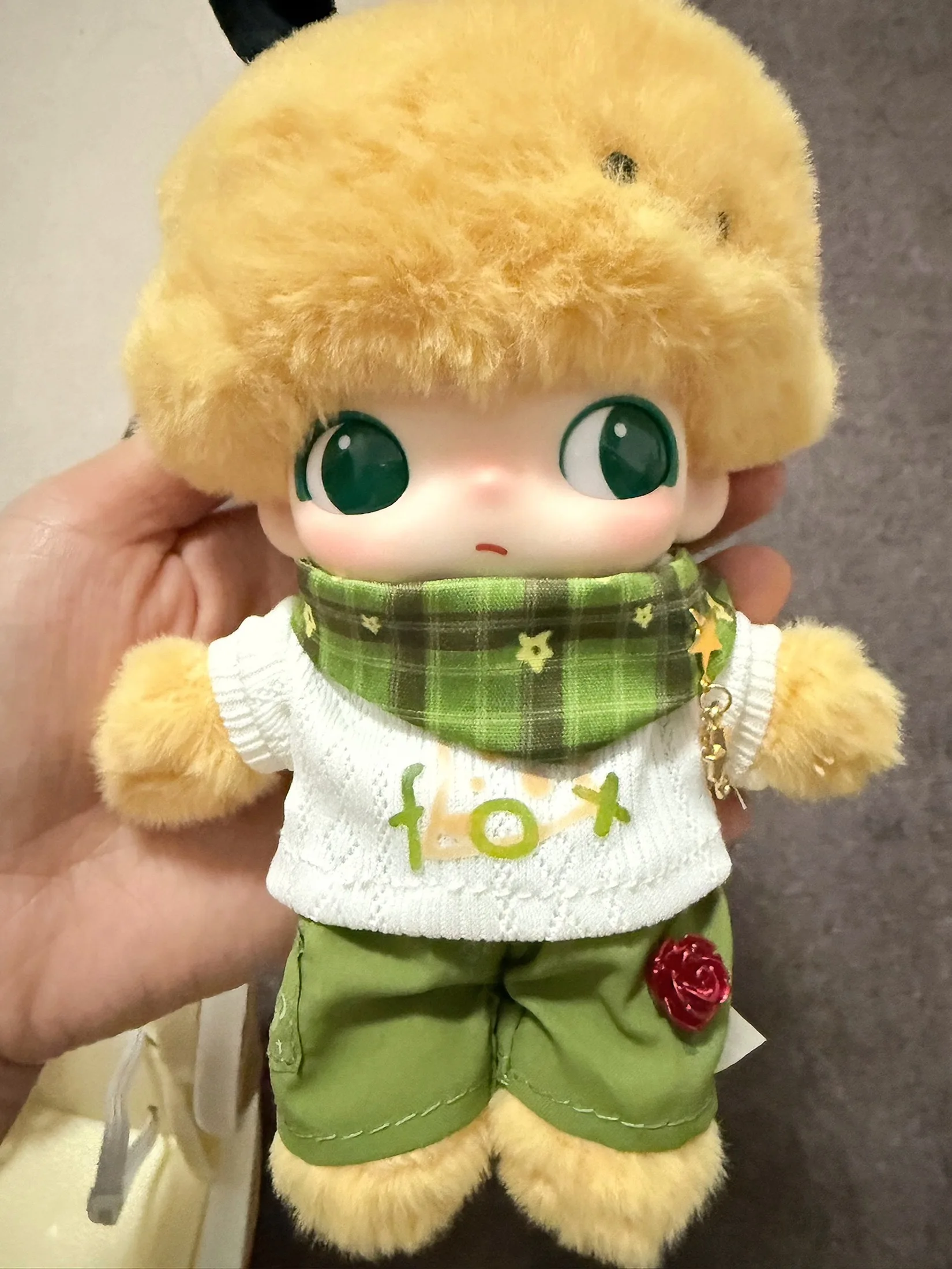 Kleding voor 10 cm verkleedkatoenen pop, knap zwart wit gestreept pak, klein vospatroon, groen fris pak