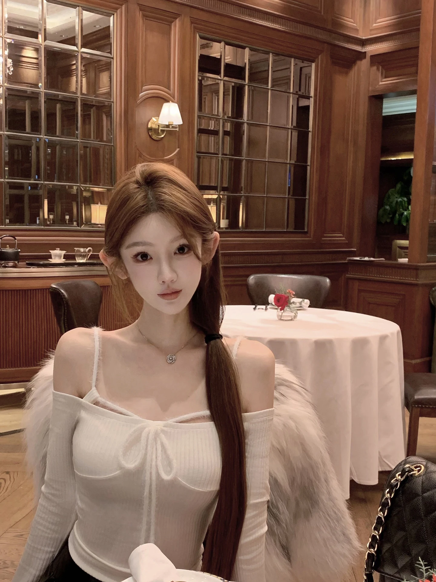 

Joeymink Collar Long Sve T-irt Women Sexy Sle Inner Wear Base irt Hanging Ne Mink Fur ort Length Faionable Top