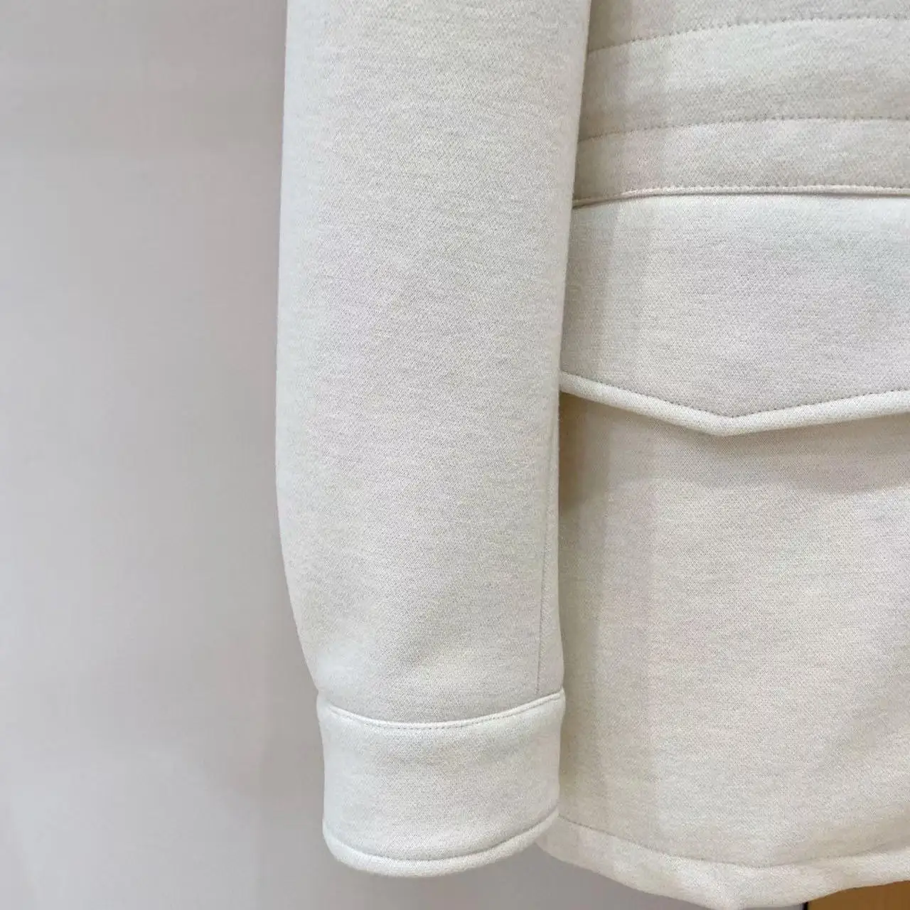 معطف LP إيطالي متوسط الطول بطية صدر السترة من الأموال القديمة