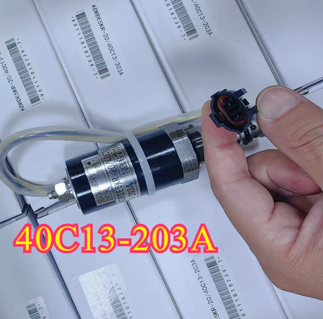 

SKX5P-17-210 KDRDE5KR-20 40C13-203A EZ20V00018F1 Solenoid Valve For Kobelco SK200-6E SK230-6E SK200-8 SK120 SK135 SK200 SK210