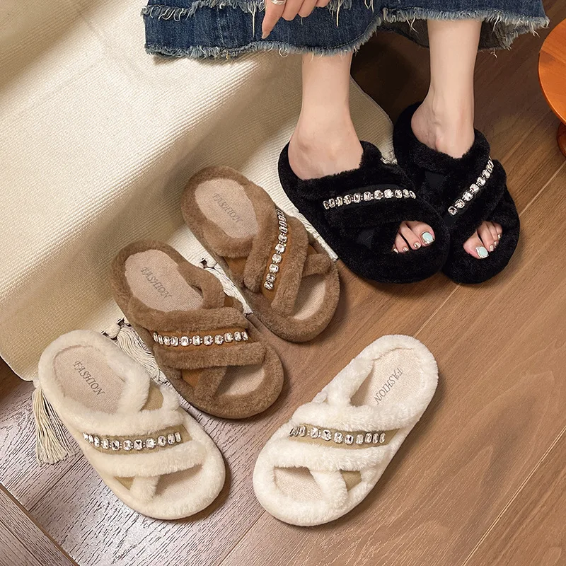 Buty na wysokim obcasie Lady House Slippers Platform On A Wedge Slipers Women Fur Flip Flops Flock Luxury Slides 2023. Plush Designer R