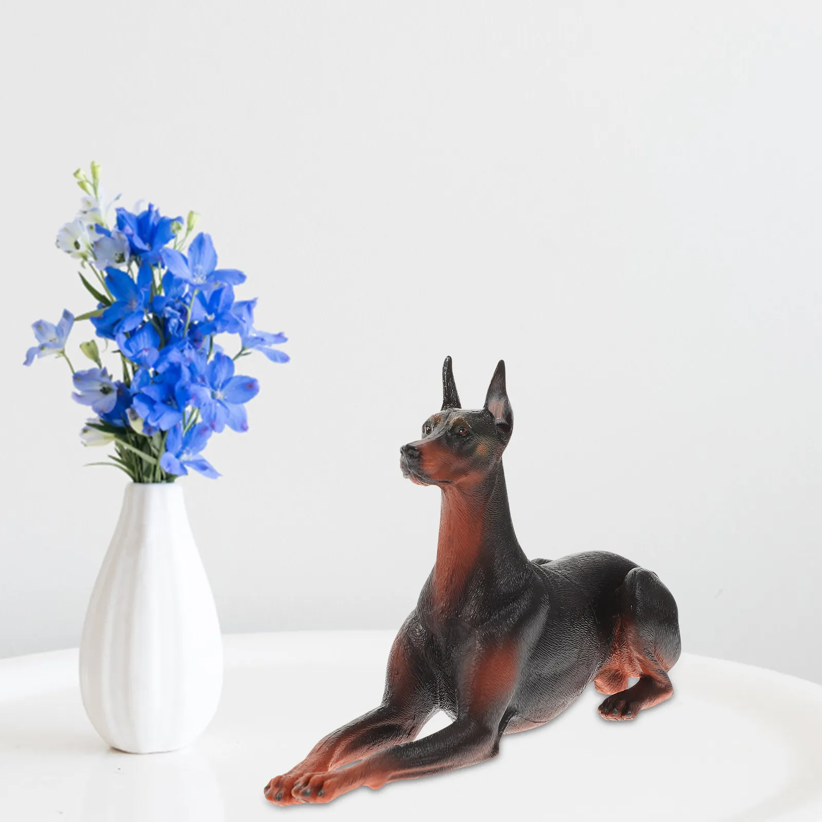 

Simulated Doberman Dog Plastic Desktop Decoration Mini Dog Ornament Photo Prop Indoor Outdoor Home Office Table Display