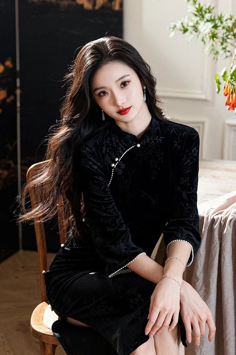 Black Velvet Qipao Women\'s New Autumn And Winter Improved Chinese Style Daily Wearable Elegant Dress Medium And Long Styles