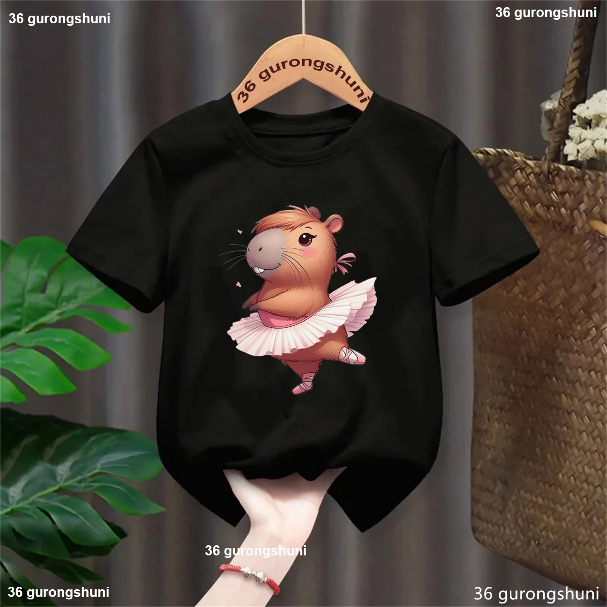 

Capybara Loves Dance Printed T Shirt Girls Funny Kawaii Kids Clothes Harajuku Shirt Ballet Dancer Tshirt Solid Fashon T-Shirt