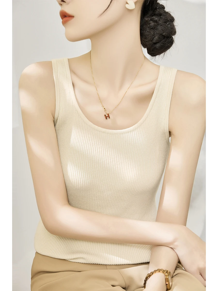 

Корейская универсальная трикотажная майка с низким U Ne Svel, шелковая летняя модная облегающая круглая жилетка Ne, дышащая толстовка...