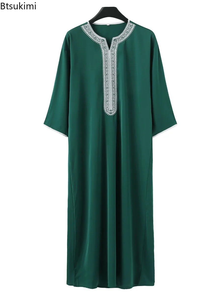 

2026 Muslim Fashion Abaya for Men Luxury Embroidery Robe Saudi Arab Islamic Clothing Kaftan Men Jubba Thobe Moroccan Caftan Robe