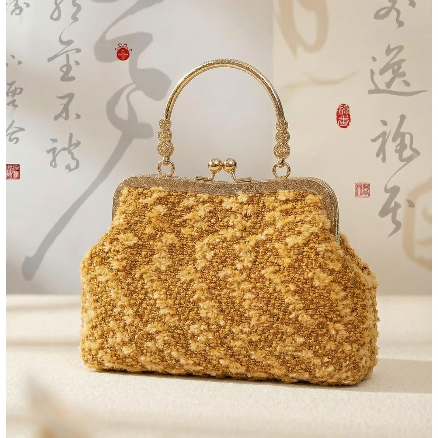 

Новая дизайнерская роскошная сумка через плечо для женщин, модная сумка-кроссбоди из плюшевой кожи с пряжкой, трендовый вечерний клатч для вечеринок 2026 года