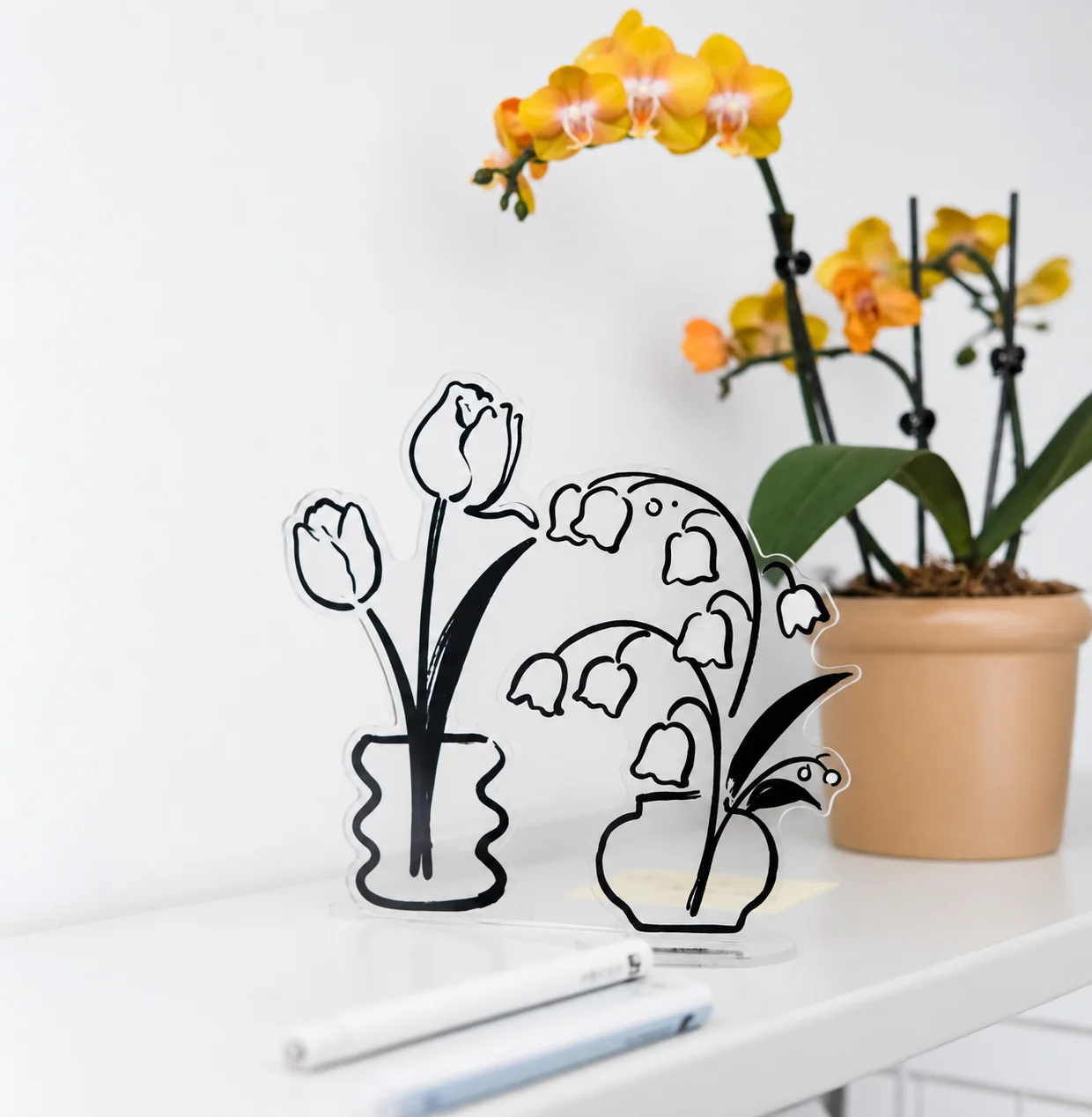 Desk Message Holder Decorative Acrylic Flower Note Holder Acrylic Card Holder Layered Decorative Card Stand For Bookshelf