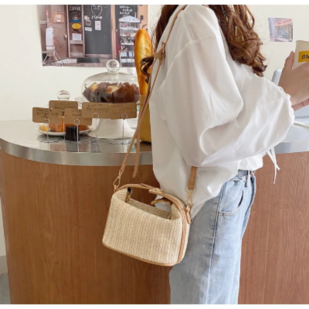 

Straw bag women's spot, foreign trade new fashion hand bag leisure vacation one shoulder oblique beach bag