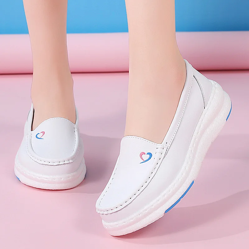 

Nurses in spring and summer with soft soles breathable doctors non slip flat bottomed medical comfortable work shoes