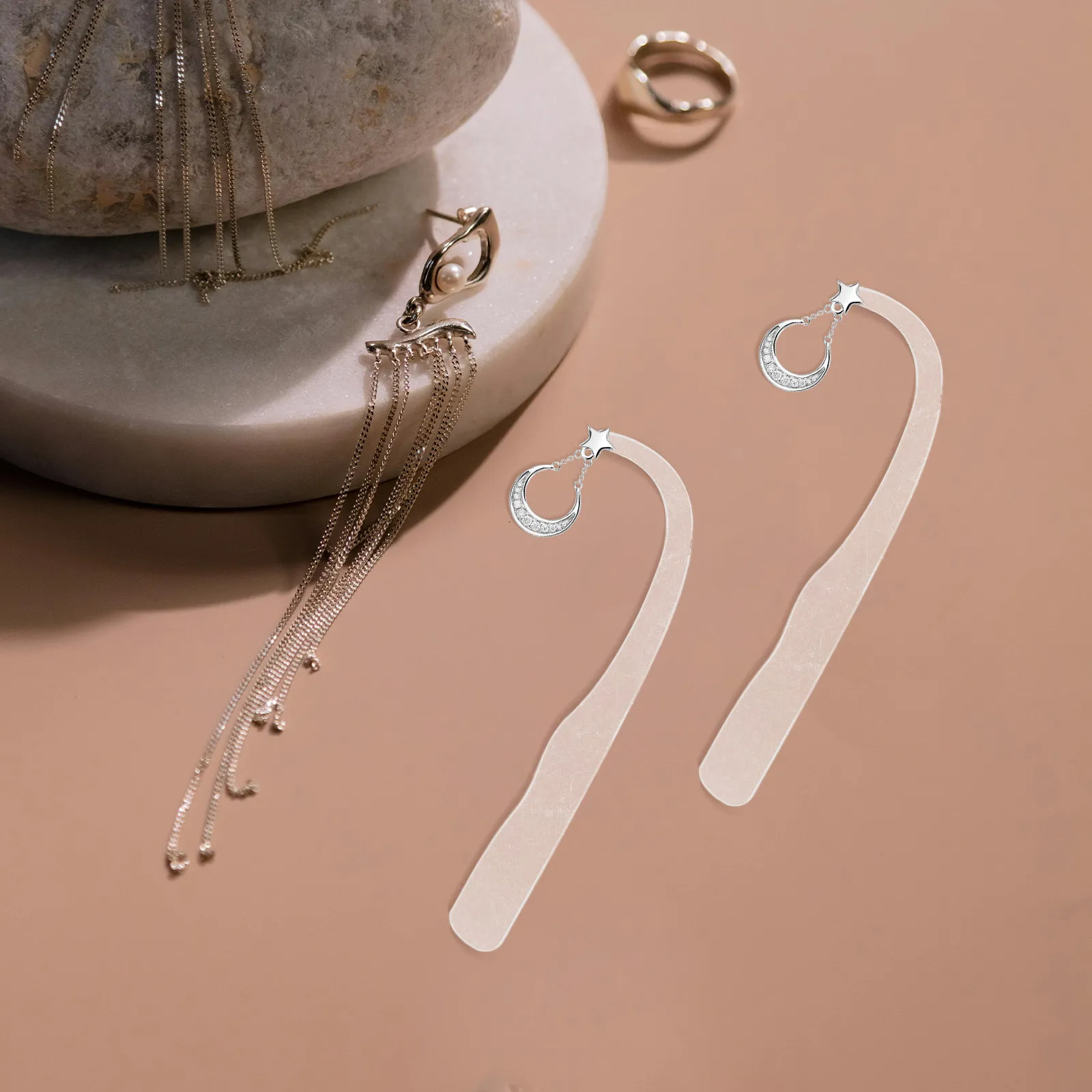 

5Pcs Clear Acrylic Earring Display Strip Curved Bend Type for Jewelry Stores Boutiques Retail Use Earring Try Sticks Accessory