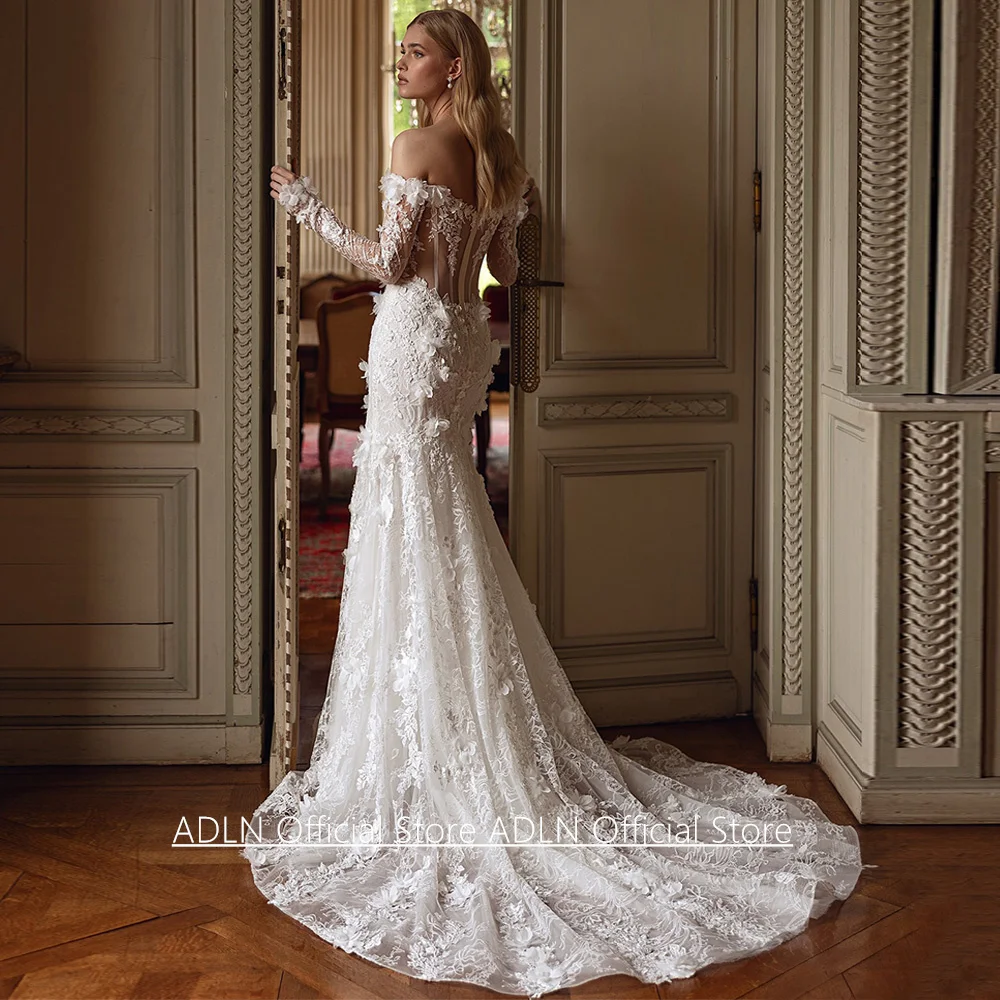 Unique Wedding Dress Customized Boat Neck Long Sleeves 3d Flowers Applique Lace Sweep Train Illusion Mermaid Bridal Gown