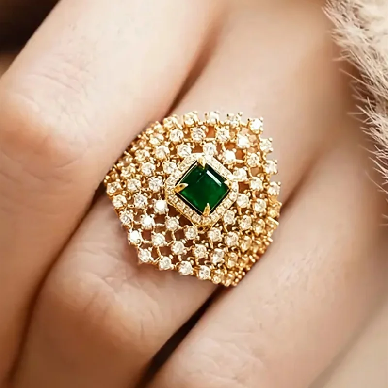 Huitan Funkelnder Damenring mit grünem CZ-Stein, hohles Design, modisch, für Hochzeit, elegante Dame, Jahrestag, Accessoires, Schmuck, Geschenk – Detail 10