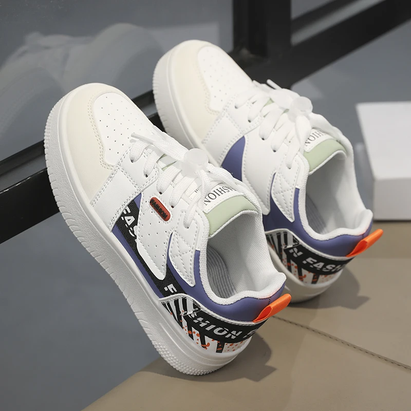 

New leather versatile children's sports shoes for the autumn of 2025 low-top sneakers for teenagers and middle school students