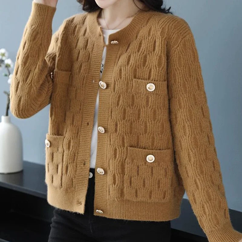 Short Sweater Coats for Women Autumn Winter 2023 New Solid Color Crew Neck Small Fragrance Style Knitted Cardigan Loose Tops