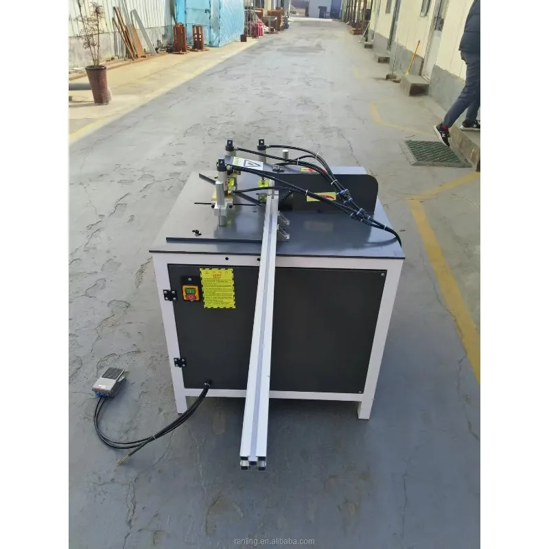 Hydraulic 45 ° 90 ° Angle Cutting Machine Aluminium Photo Frame Corner Cutting Machine