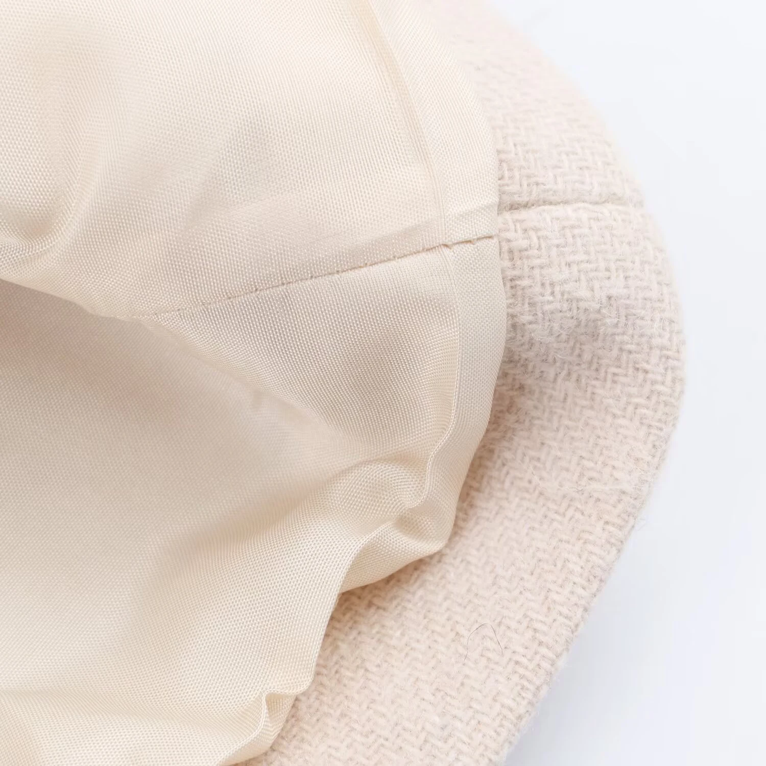 ملابس نسائية جديدة لخريف 2025 على الطراز الأوروبي والأمريكي سترة معطف طويلة بحزام شخصي #6