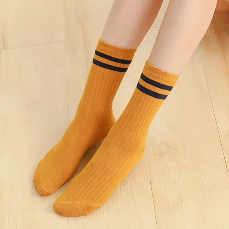 Frühling Lange Socken Frauen Koreanische Version der Zwei Bars Japanischen Gestreiften Baumwolle Rohr Socken Ankle Engen Socken College Stil