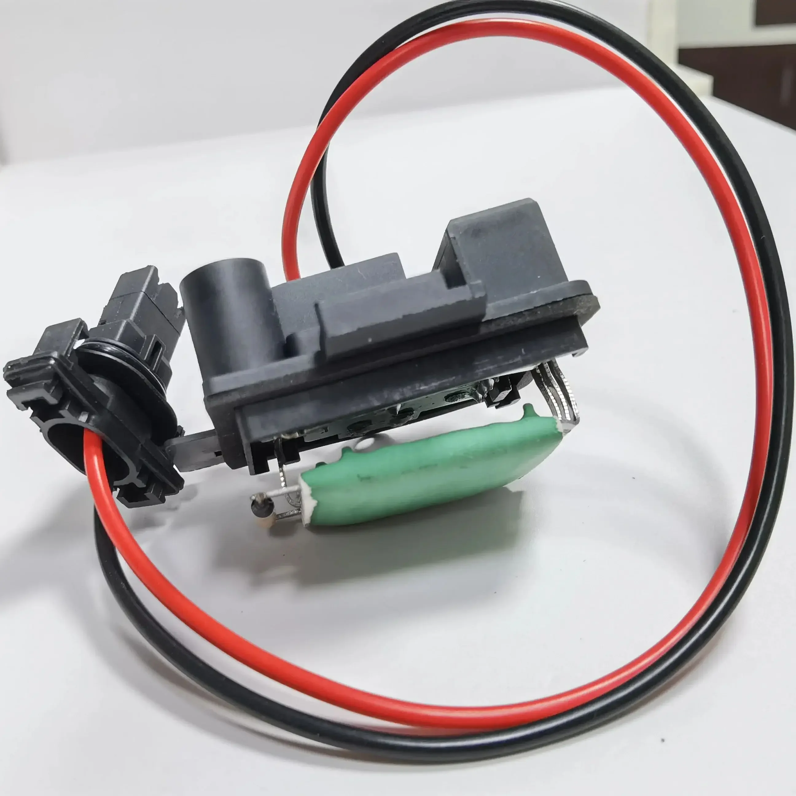 لرينو كليو II/172/182/Kangoo سخان منفاخ المحرك المقاوم مروحة 7701044817 7701206104 515136