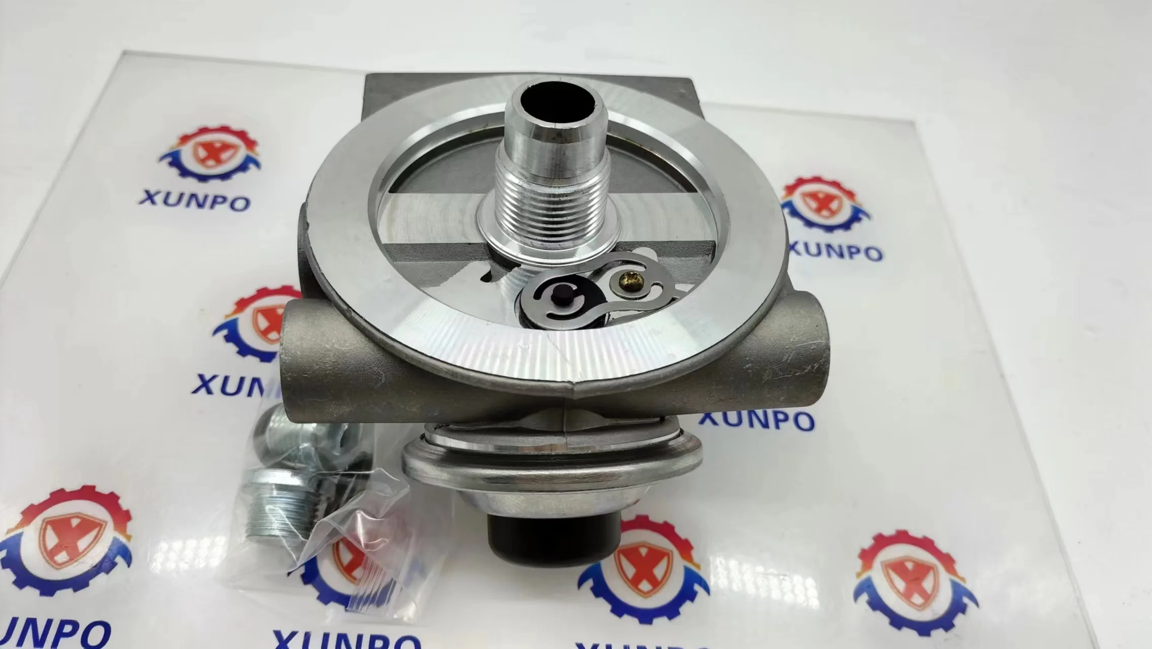 Oil and Water Separation Seat 11172896 R90PM16 for QSX15 R800LC-9A Excavator Filter Seat