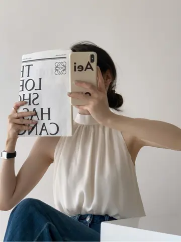 Halter Neck Blouse Women Summer Sleeveless Off-shoulder Sexy Fashion All-match Chiffon Fabric Folds Design Elegant Office Lady