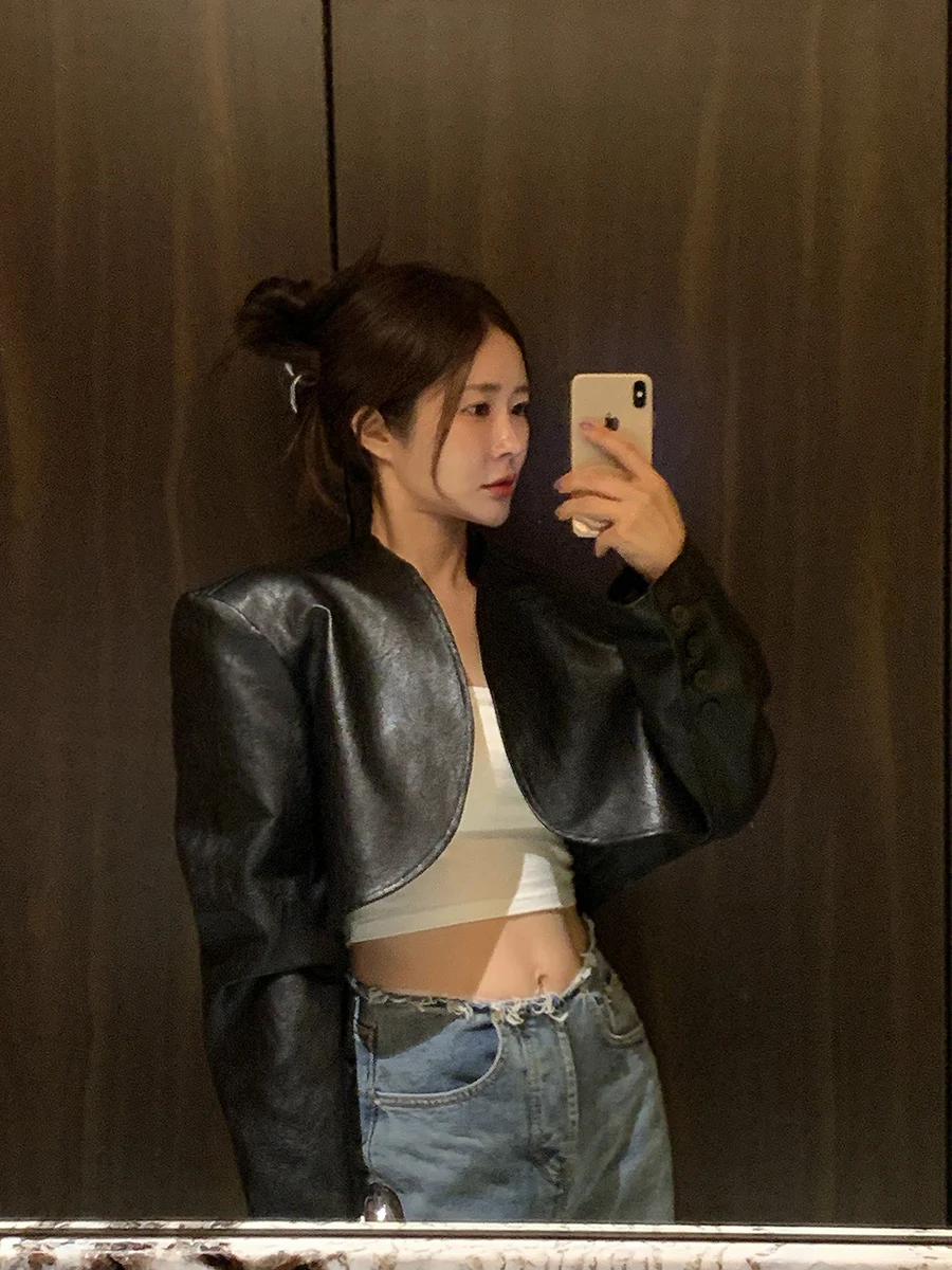 Giacca in Pelle PU Opaca da Donna, Elegante, con Collo Rotondo, Vestibilità Morbida, Effetto Snellente, Corta, alla Moda