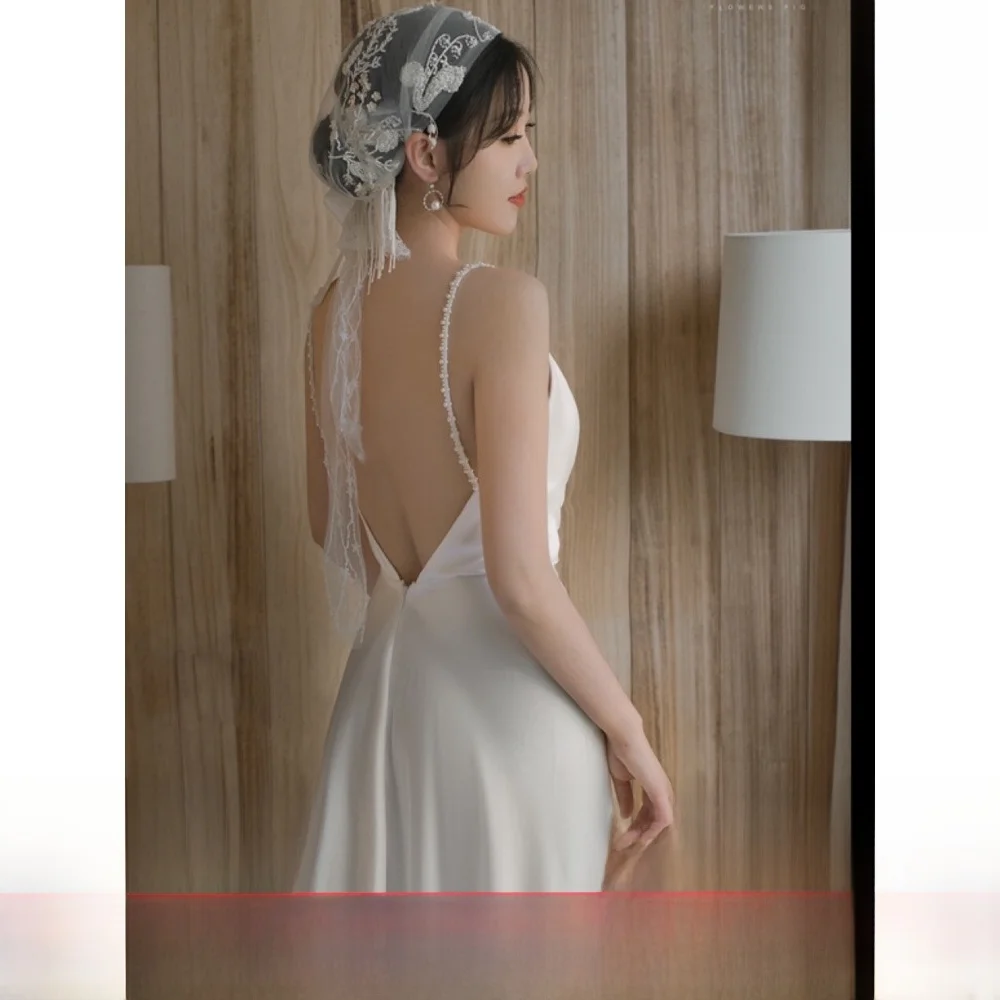 

Slimming White Backless Bridal Dress New Outing Veil Lightweight Wedding Gown with Train for Travel Photography