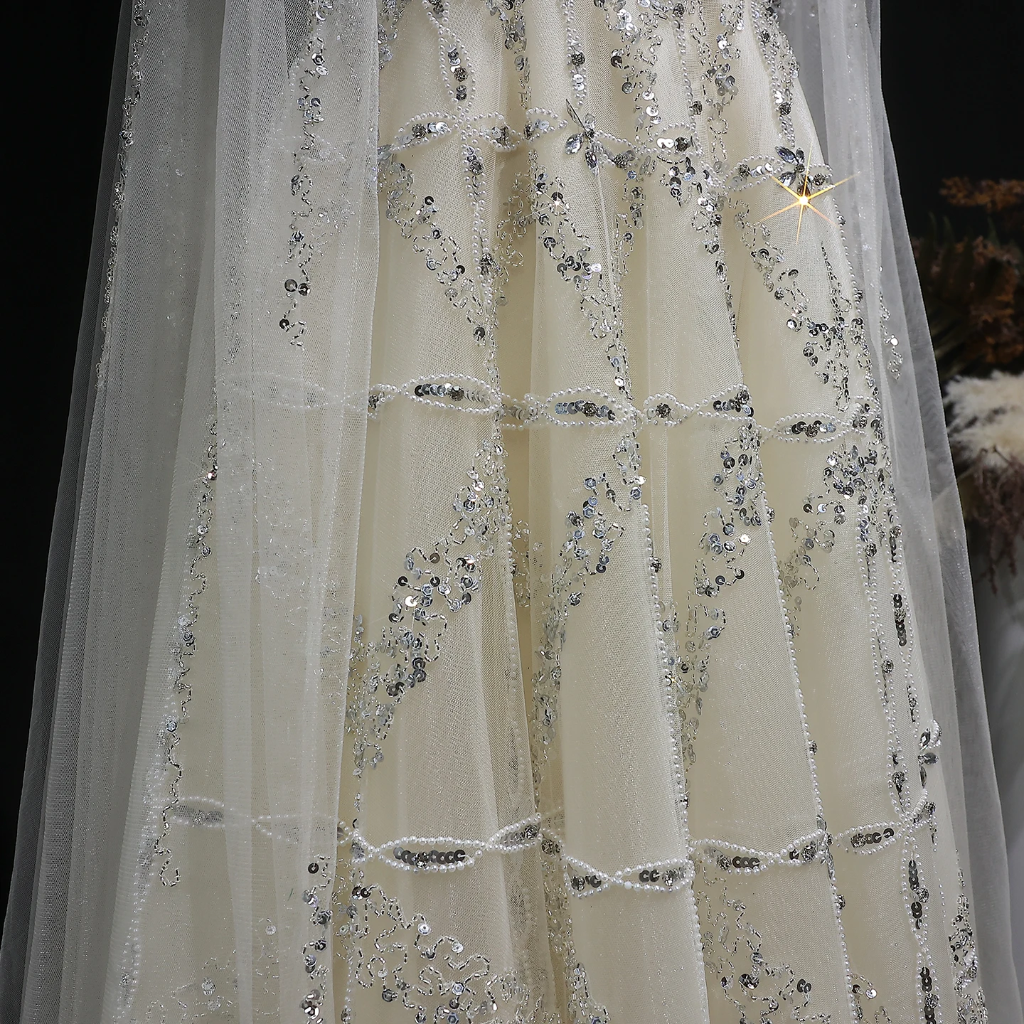 Sharon Said Elegantes A-Linien-Abendkleid mit Perlen und abnehmbarem Cape, Weinrot, Damen-Hochzeits-Party-Ballkleid SS486, Maßanfertigung – Detail 10