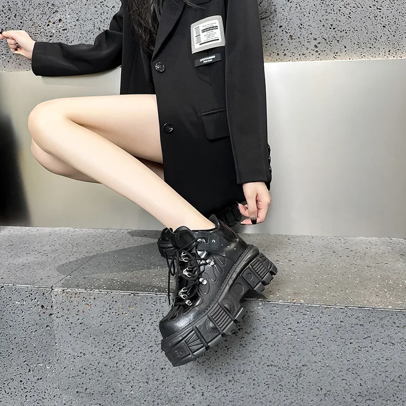 Women's New Spanish Trendy Brand Retro Contrasting Color Punk Style Muffin Heightening Platform Rock Motorcycle Shoes