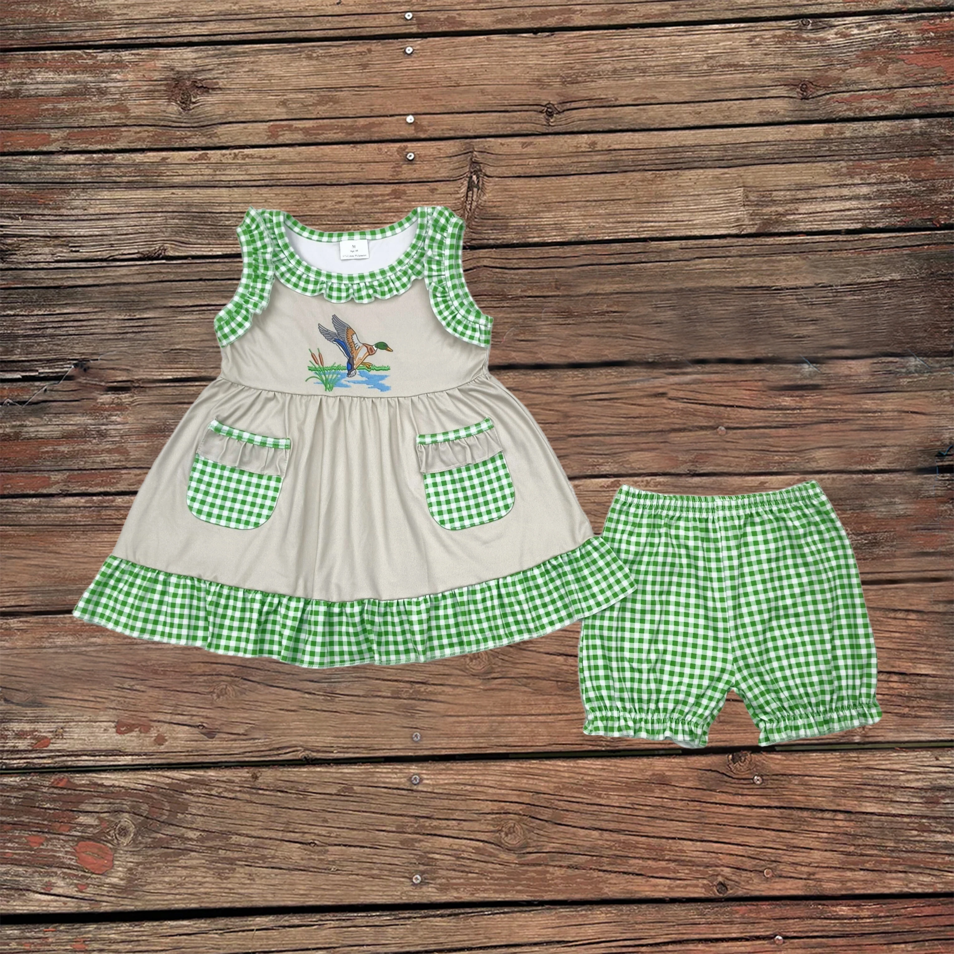

Wholesale Kids Children Toddler Sleeveless Ducks Pockets Ruffle Tunic Top Green Checkered Shorts Outfit Baby Girl Clothes Sets