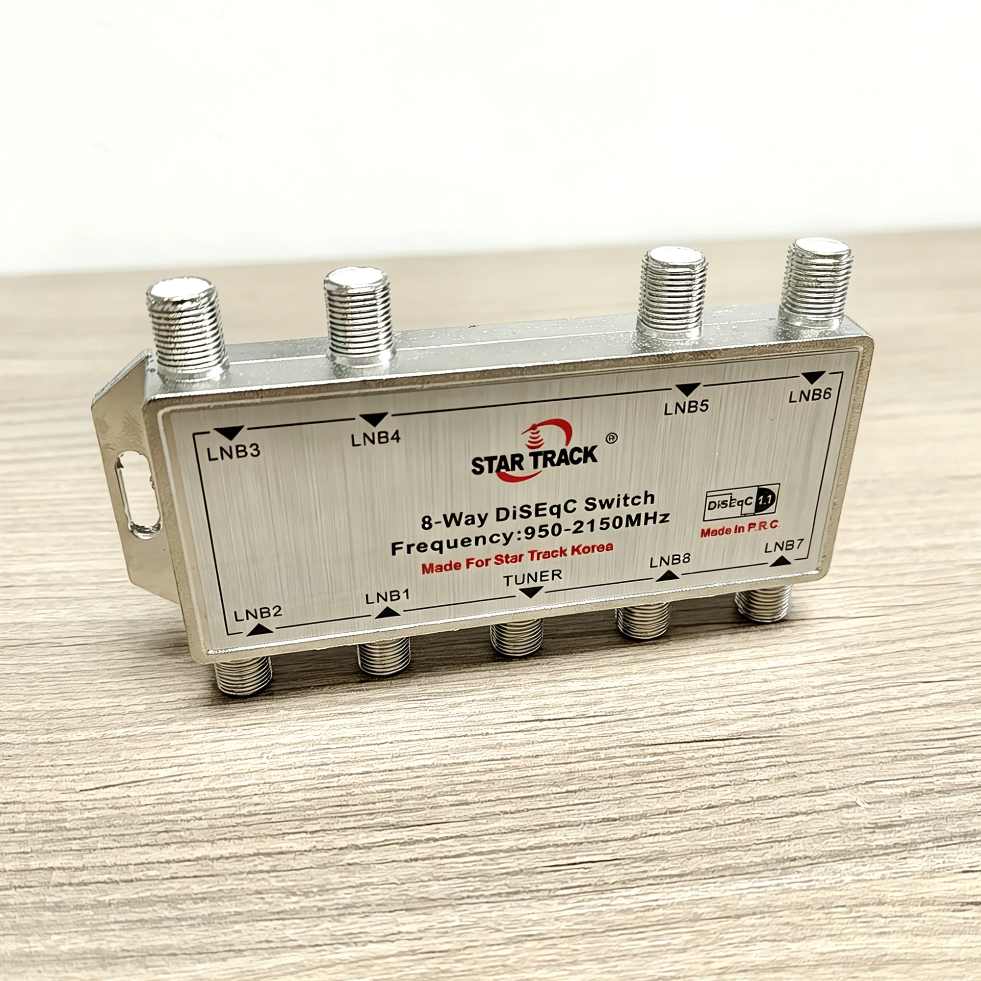 Switch Multiplex Digital DiSEqC Oito Entradas e Uma Saída 950-2150MHz
