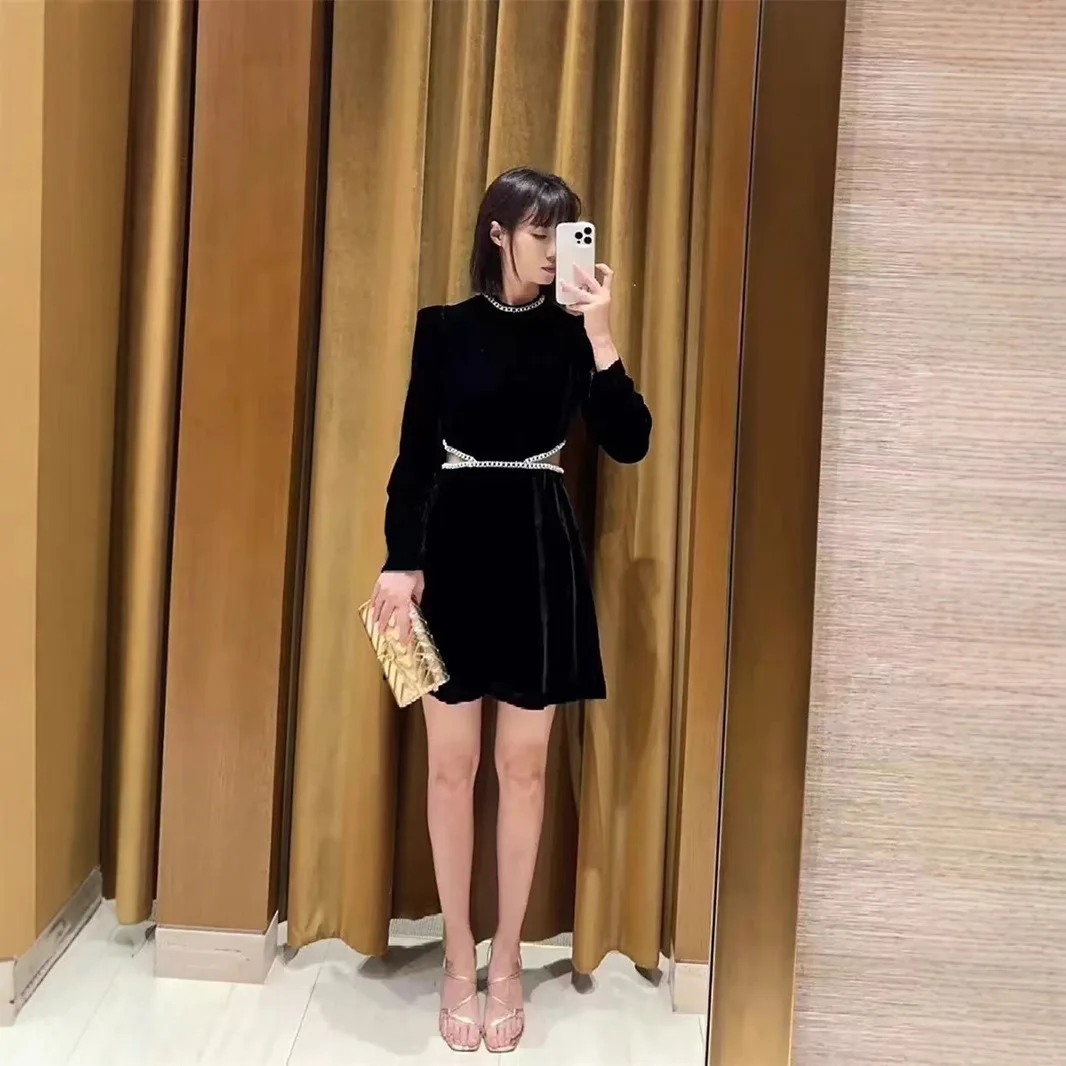 Petite robe noire élégante en velours Hepburn pour femmes, avec perles et strass, col rond, manches bouffantes, taille découpée, vêtements pour femmes