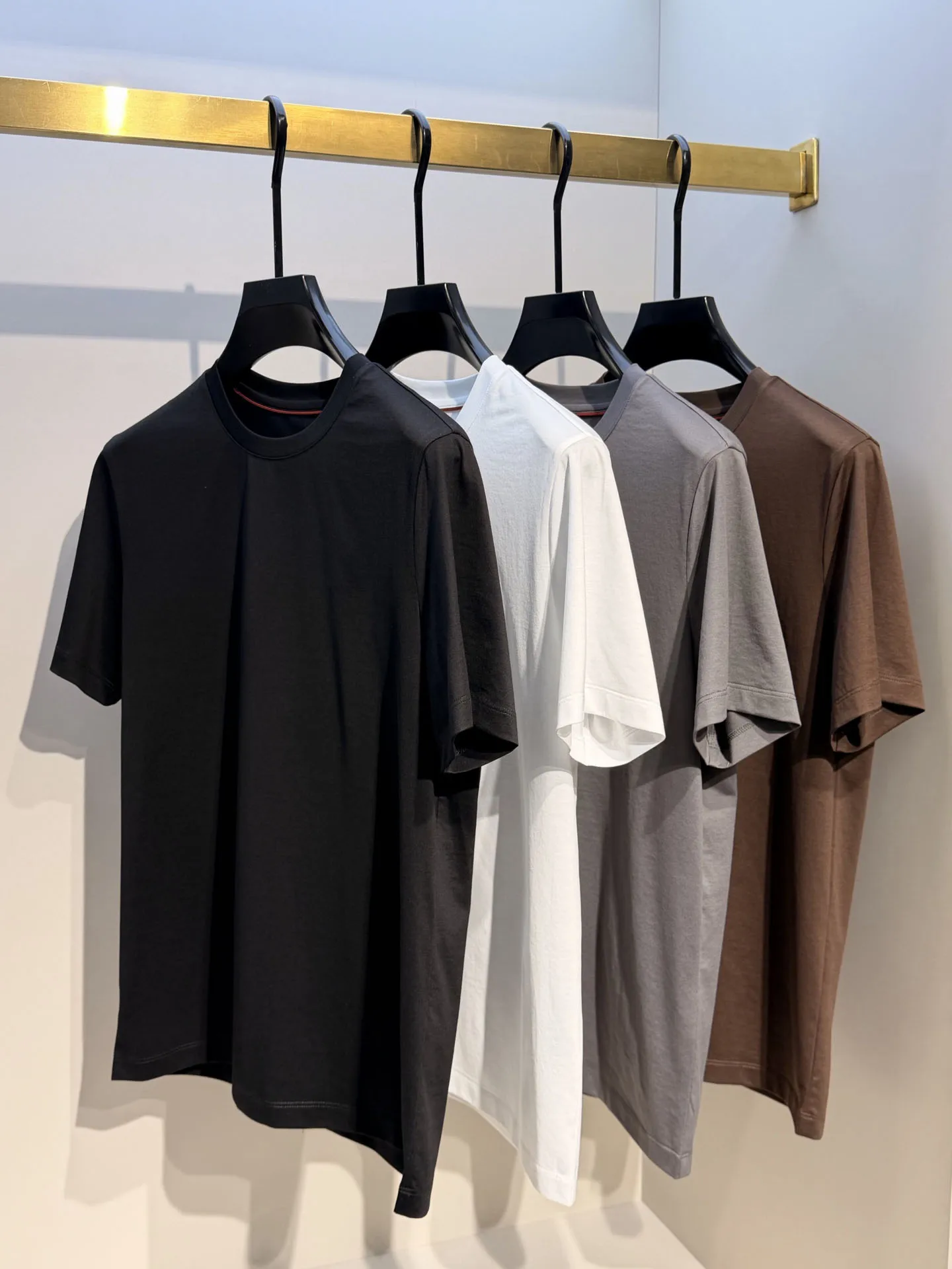 SIJITONGDA 2026Men's T-shirt with round neck and short sleeves, casual cut cotton sweatshirt, simple and elegant, size M-3XL.