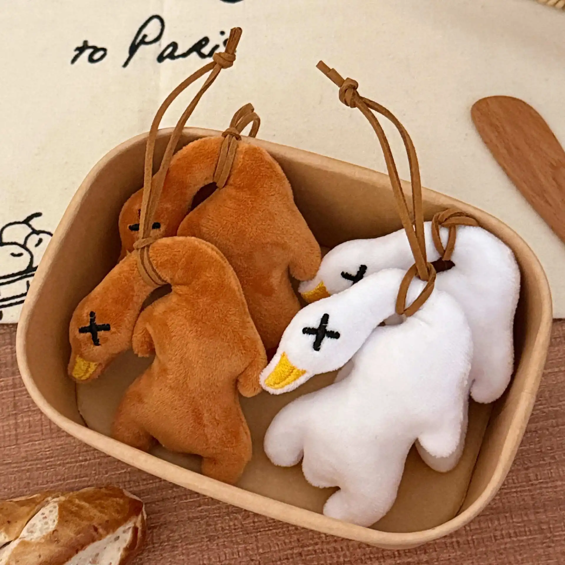 Hot Funny Goose Keychain Squeak Pendant Keychain Cartoon Backpack Hanging Ornament Accessories Funny Fashion Keychain Gifts