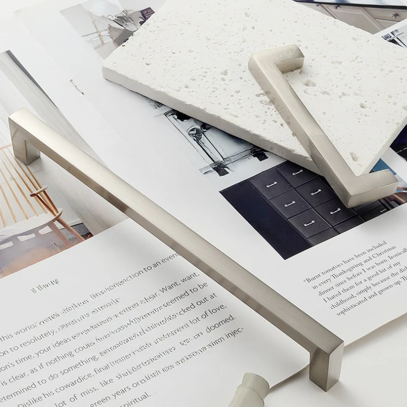 مقابض الخزانة مقابض أبواب المطبخ مقابض الأدراج سبائك الألومنيوم مقابض باب خزانة الملابس نحى الأجهزة الطراز الحديث