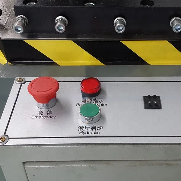 Single head folding machine aluminum profile window machine