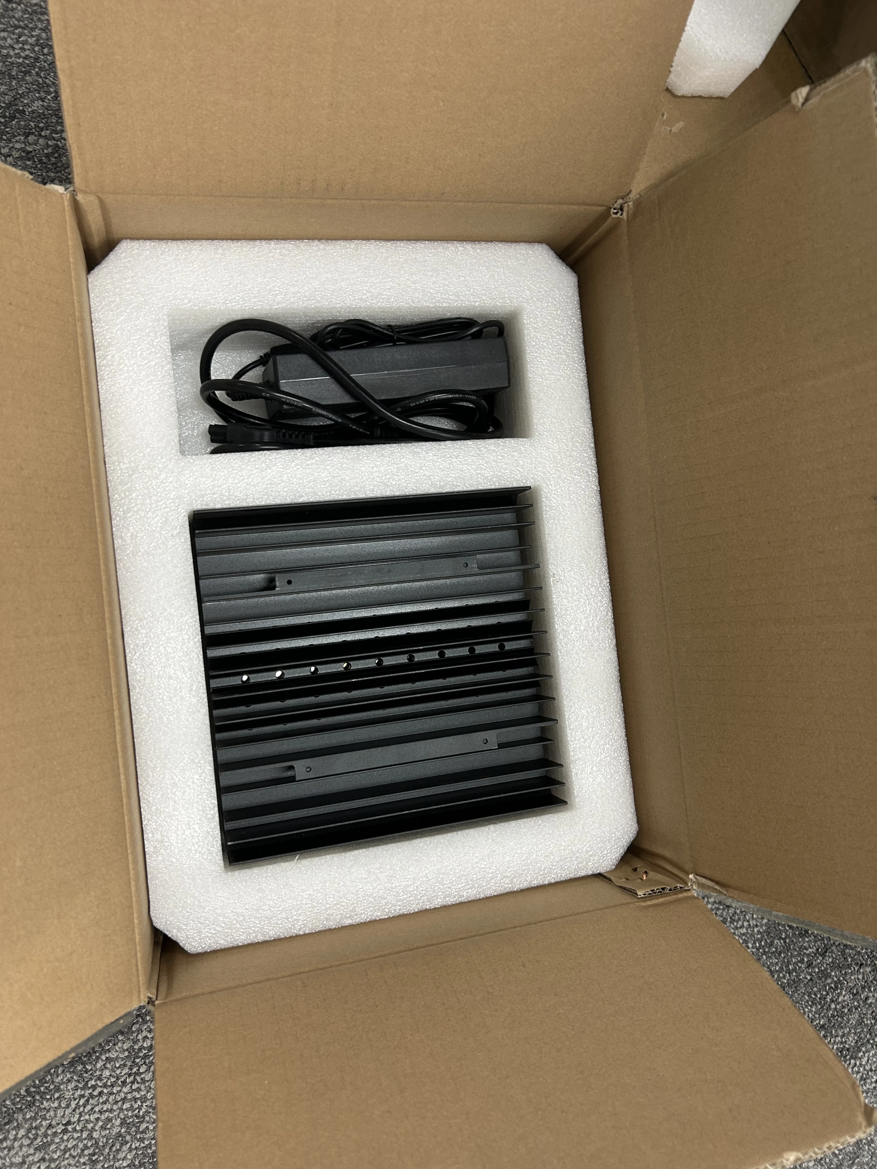 

Майнер Lion ASIC б/у IceRiver KS0 ULTRA 400Gh/s 100W KAS Crypto Miner с вилкой США/ЕС/Австралии