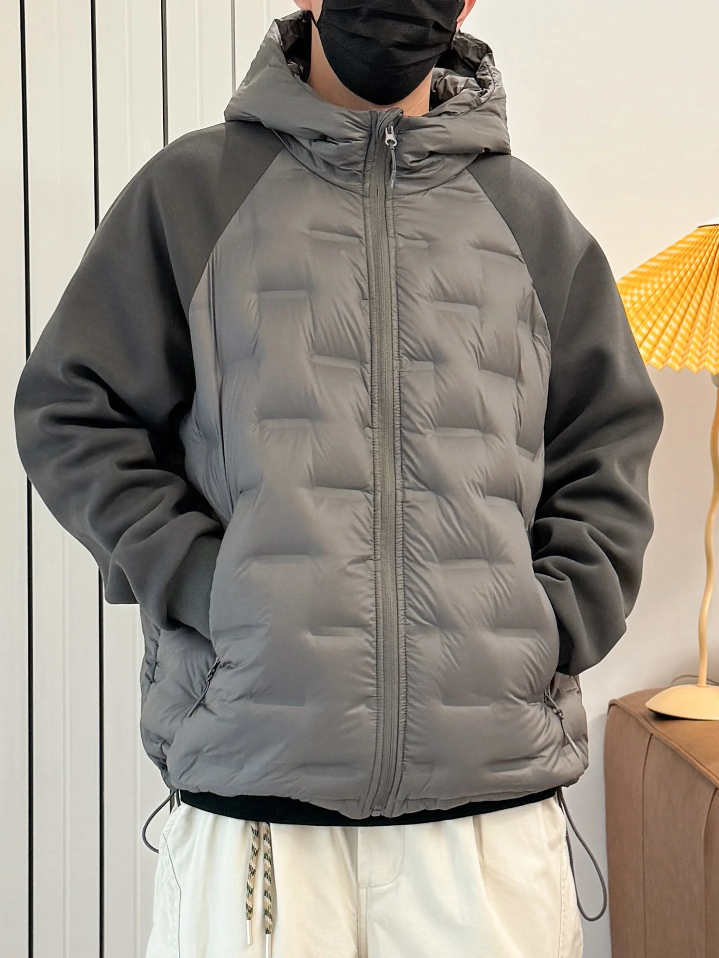 

Мужская зимняя легкая стеганая куртка с капюшоном, больших размеров, молодежная, с комбинированными вставками, тонкая, плиссированная, повседневная, на молнии