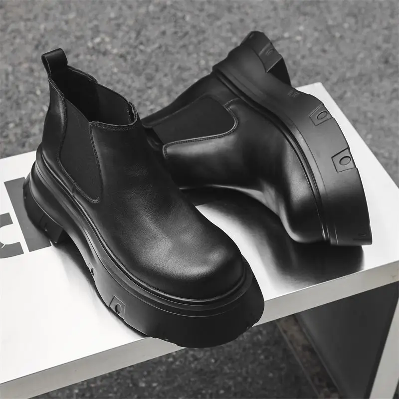 

British 2025 Men Black Locomotive Chimney Premium Platform Heightening High Top Autumn and Winter Chelsea Short Boots