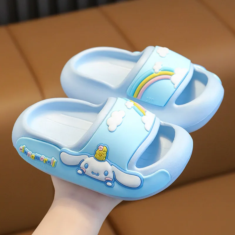 Kawaii Hello Kittys sandal anak-anak Kuromi Cinnamoroll anak laki-laki perempuan sandal kartun dalam ruangan Non Slip sol tebal hadiah Sepatu mandi rumah