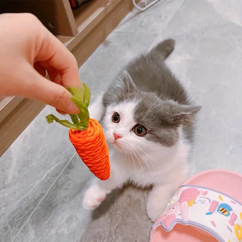 Karottenförmiges Katzen-Kauspielzeug mit integrierter Glocke, interaktives Papierseil-Haustierspielzeug, geeignet für Kätzchen und erwachsene Katzen, Kätzchenspielzeit, lustige Ablenkung, süßes