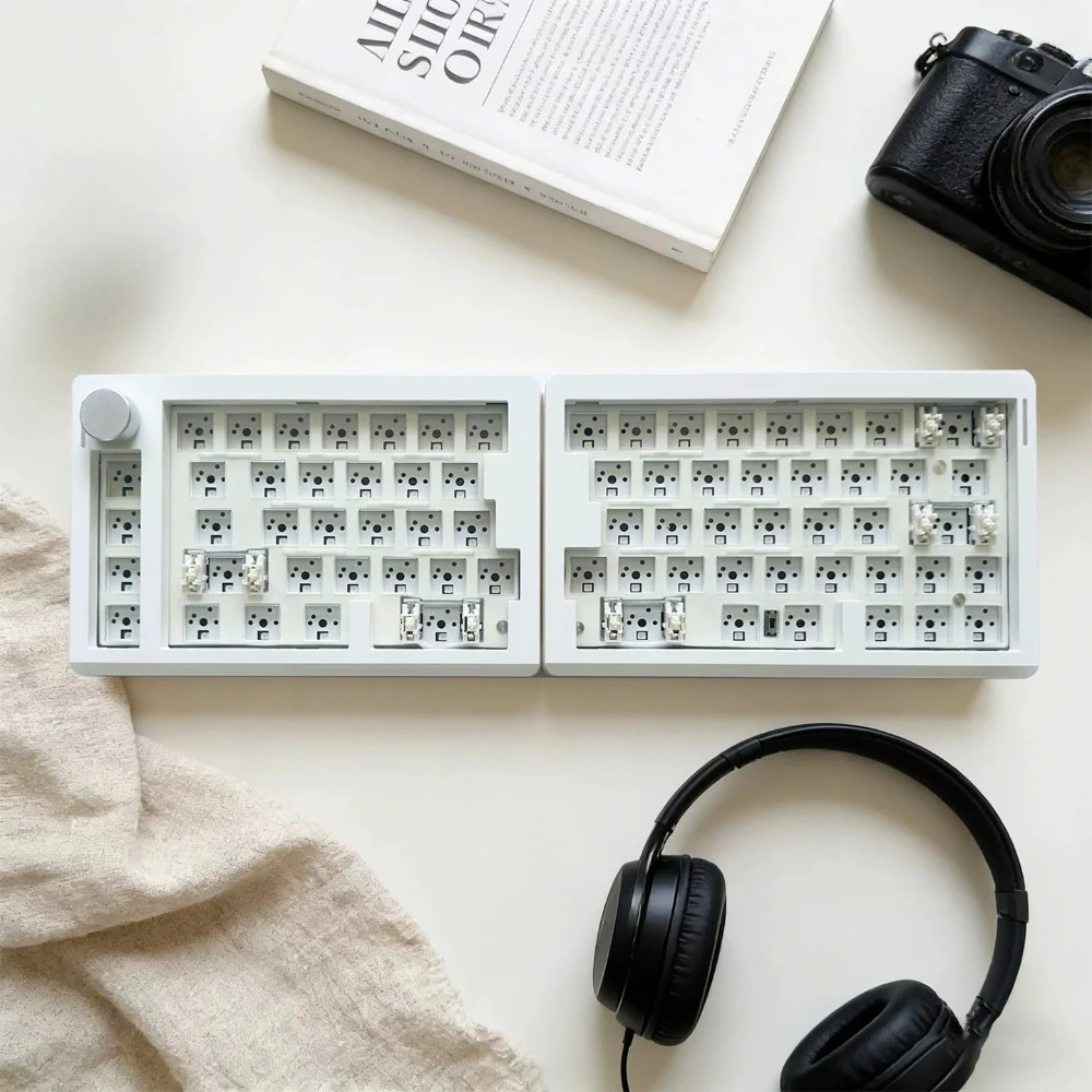 For GMK70 SPlit Keyboard Kit Customized Wireless Bluetooth/2.4G/wired Keyboards Ergonomics RGB Via Mechanical Keyboard Kit