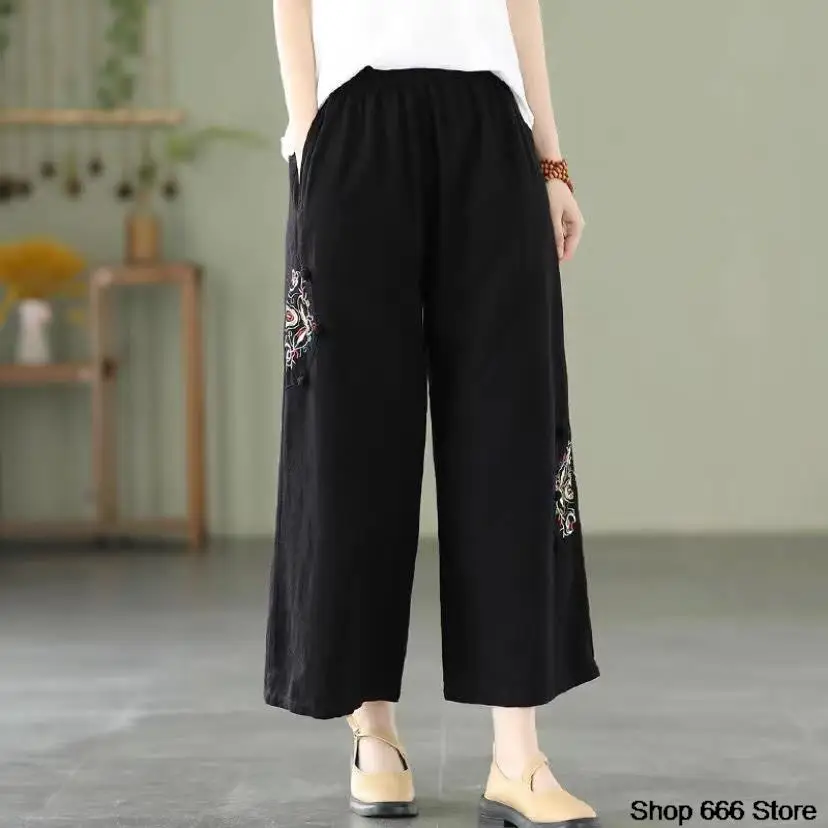 Pantaloni da donna tradizionali primaverili pantaloni a vita regolabile in stile etnico retrò pantaloni a gamba larga ricamo a mano in canapa di cotone sciolto estivo