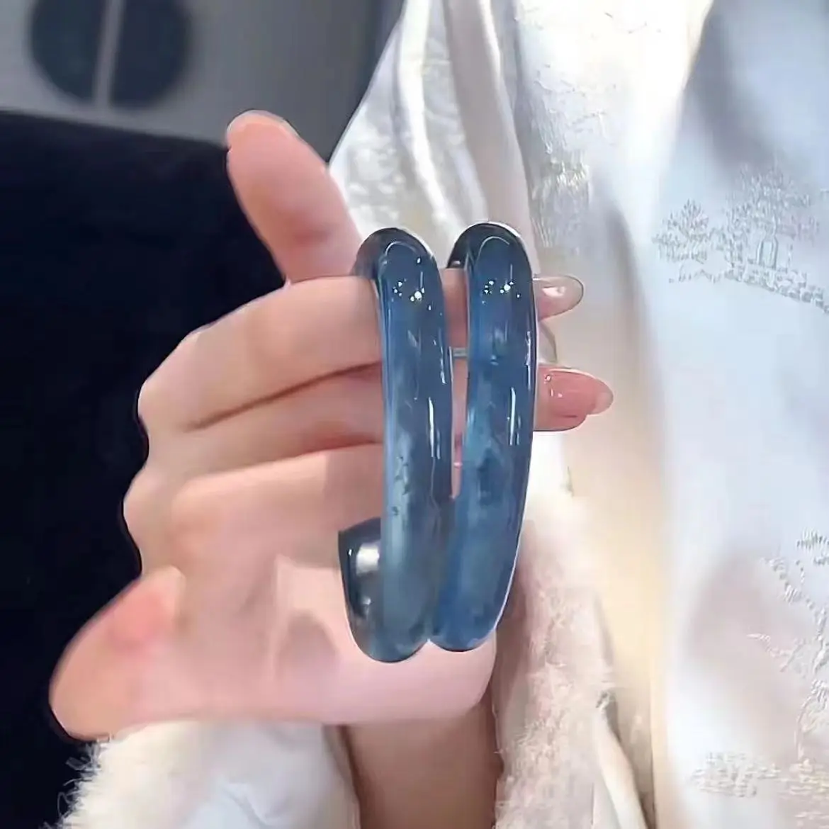 Devil Ice Blue Sea Blue Imitation Jade Glass Bangle Popular for Women High Beauty Bracelet Elegant Jewelry Gift