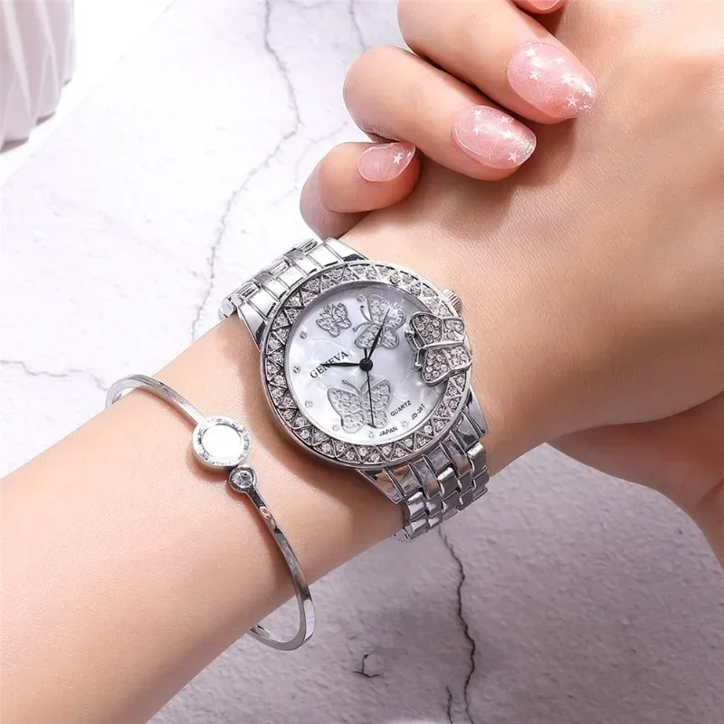 女性用腕時計デジタルクォーツ豪華なローズゴールドストリップ 3d Ms アナログバタフライダイヤモンド腕時計鋼女性の腕時計リロイ腕時計