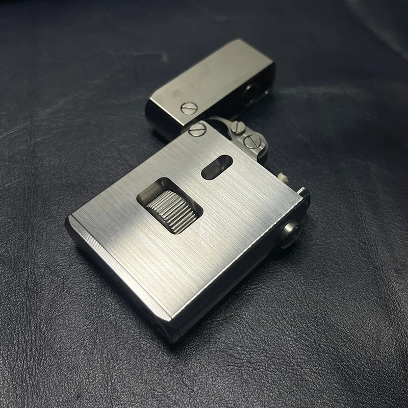 New Unique Design Refillable Lighter Semi Automatic Ignition Kerosenes Lighter One Key Ejection Flip Cap Collection Lighter Gift