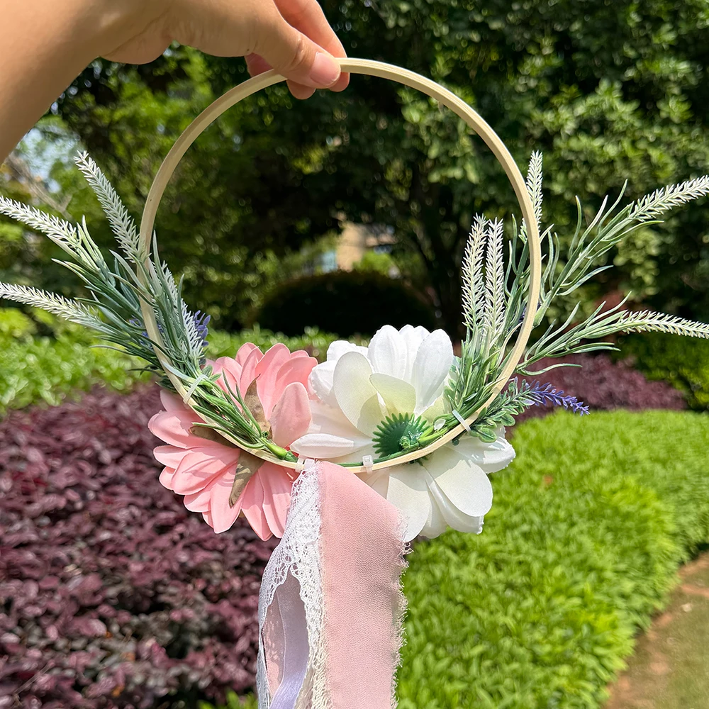 Hochzeits-Brautjungfern-Kranzstrauß, Künstlicher Blumenkranz mit Dahlie und Lavendel, Handgehaltene Blumendekoration für Zeremonie und Brautparty – Detail 6
