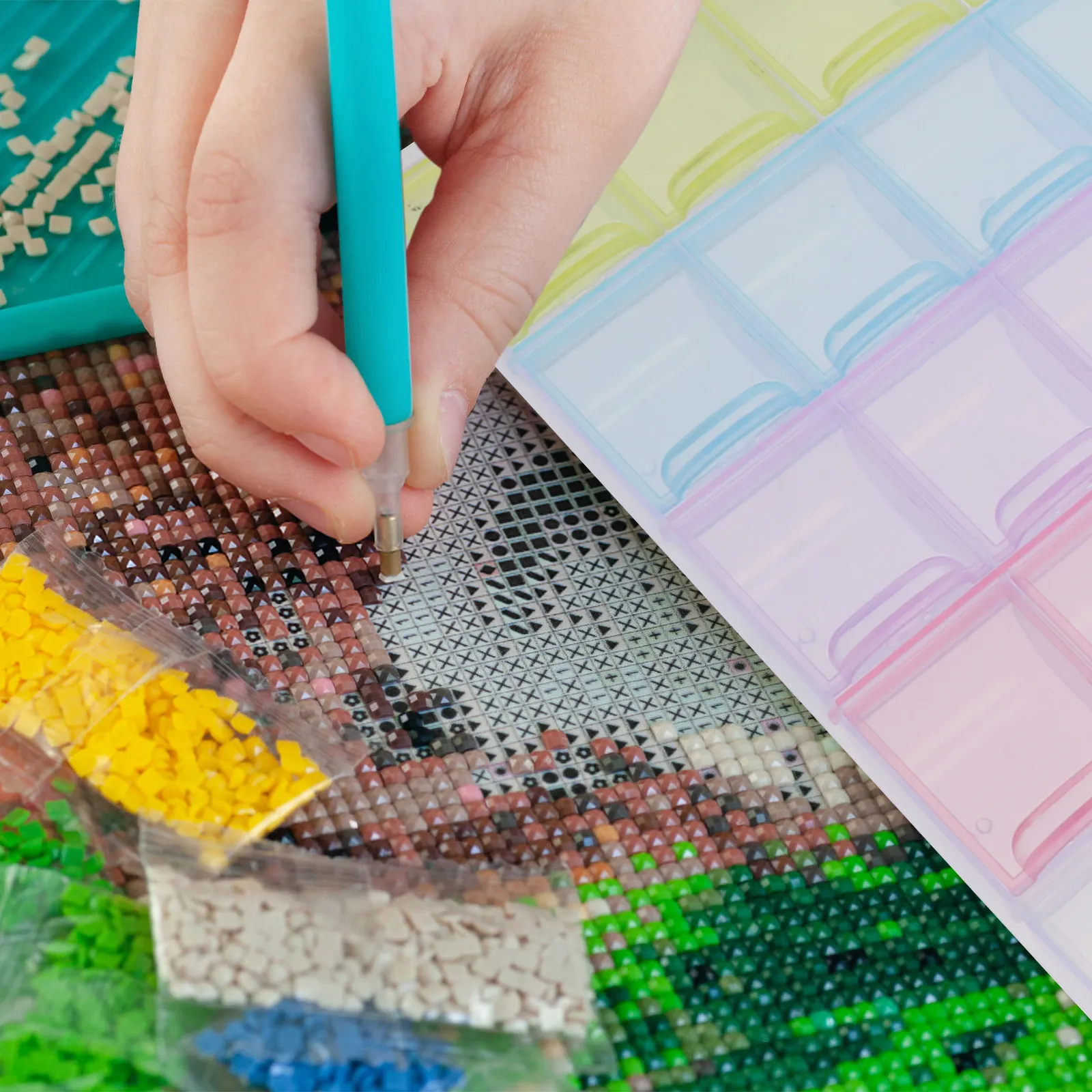 

Коробка для хранения бусин с алмазным блеском, 35 отделений, пластиковый органайзер для хранения аксессуаров для маникюра и украшений, 1 шт.