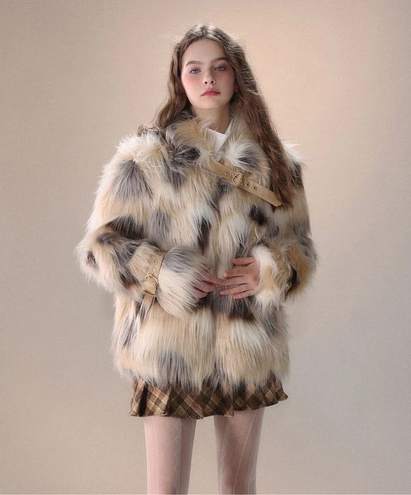 

Women Short Faux Fur Coat 2025 Winter Plush Fox Effect Jacket Eco Friendly Thick Youthful Outerwear