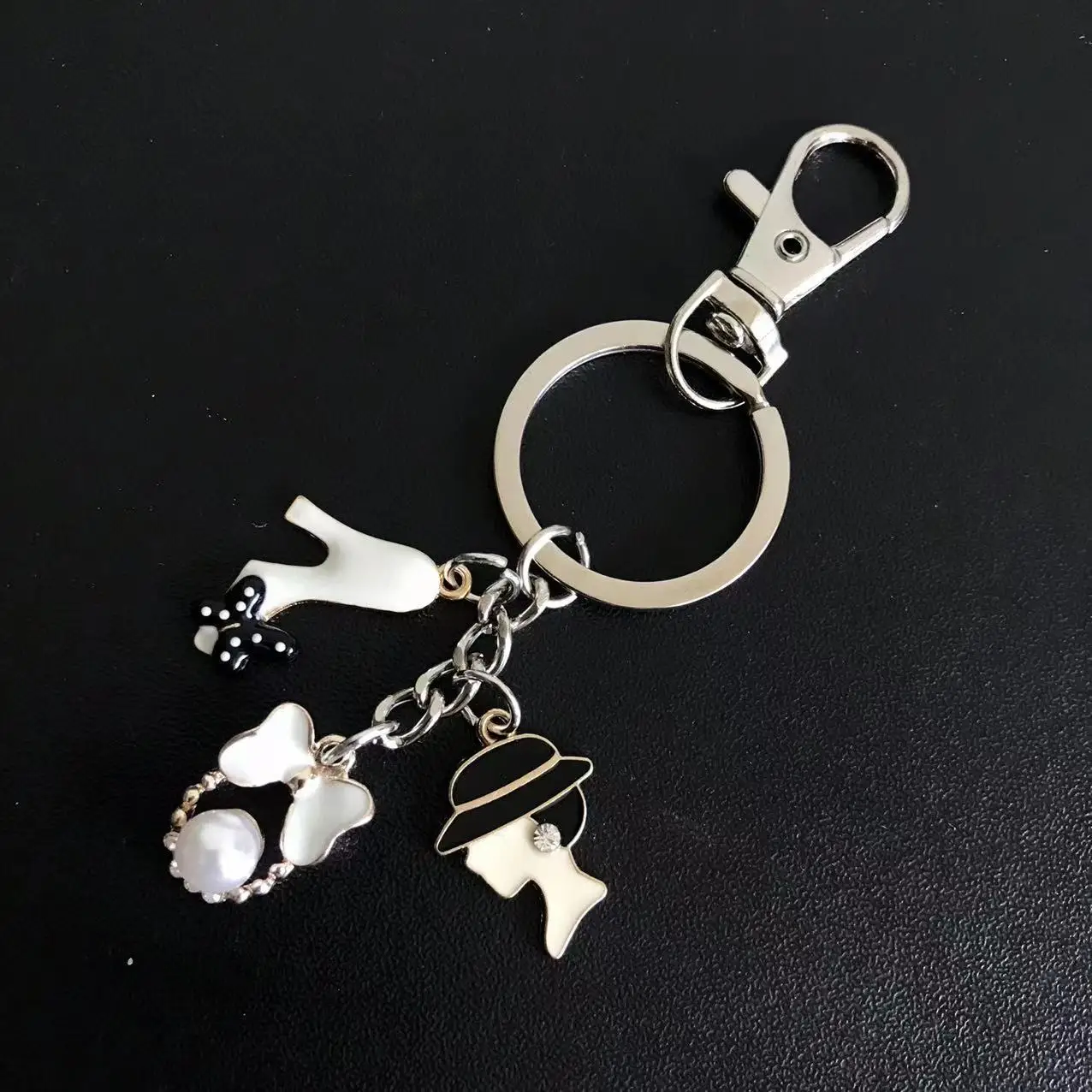 Luxury CC Jewelry Car Key Chains Women Bag Handbag Pendants Plush Keychain Gift Jewelry